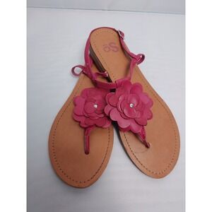 SO Brand Flat Pink Sandals -Thong with Buckle Size 9.5